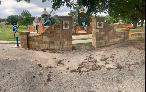 North Texas Outdoor Construction Walls 135